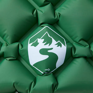 vidaXL Inflating Camping Mattress with Integrated Pillow Green