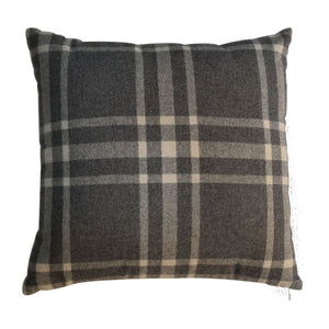 2 Quinn Cushion Canus & Grey Tweed