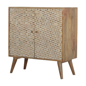 Sarina Cabinet